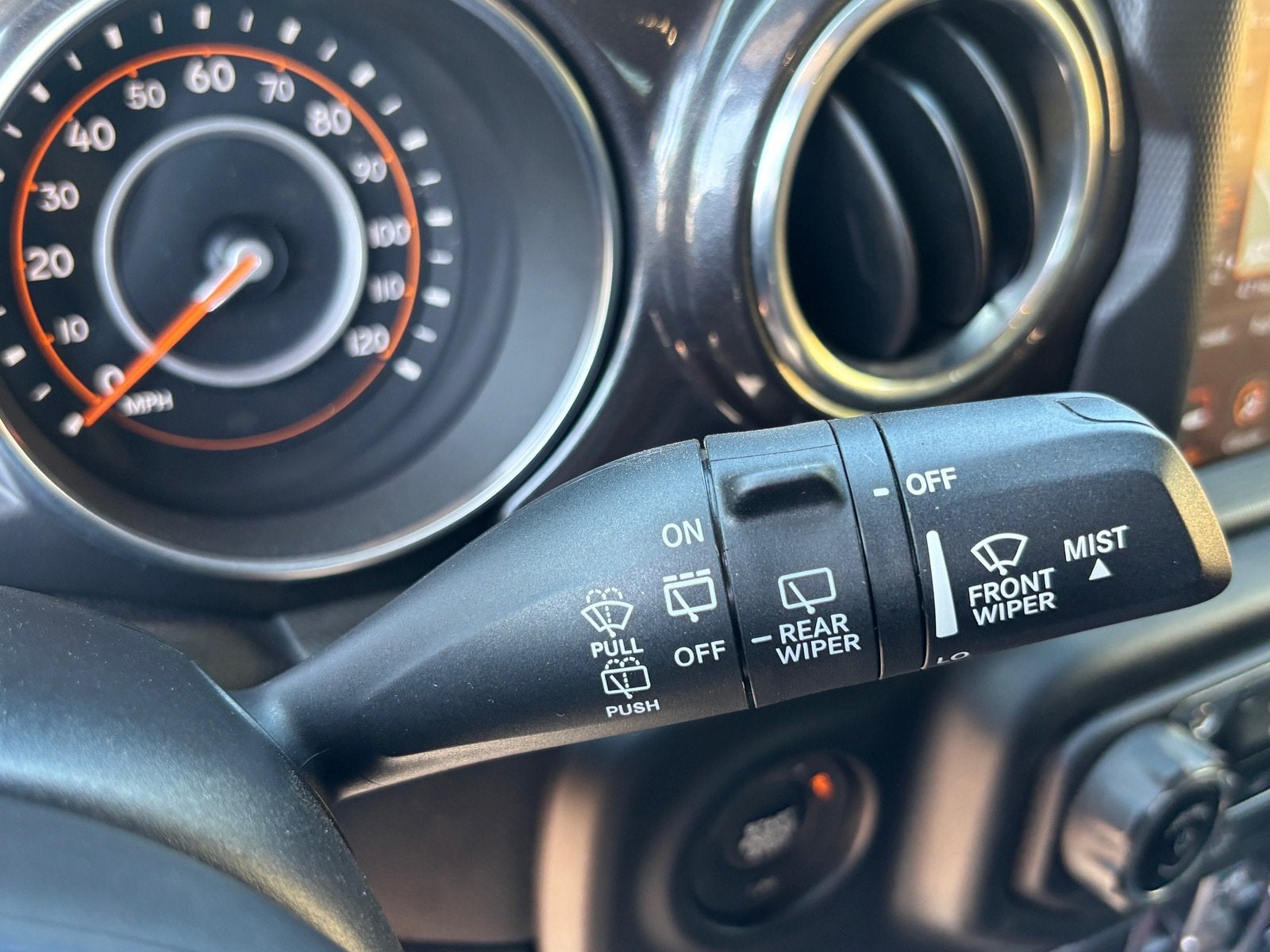 2021 Jeep Wrangler Unlimited Sahara Altitude - Photo 25