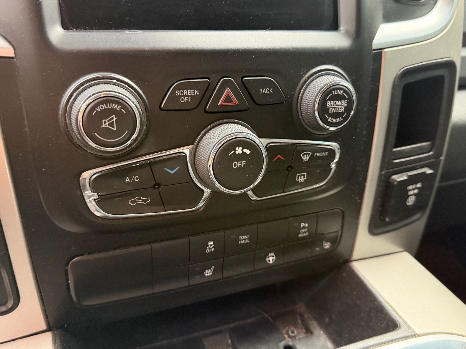 2020 RAM 1500 Classic SLT