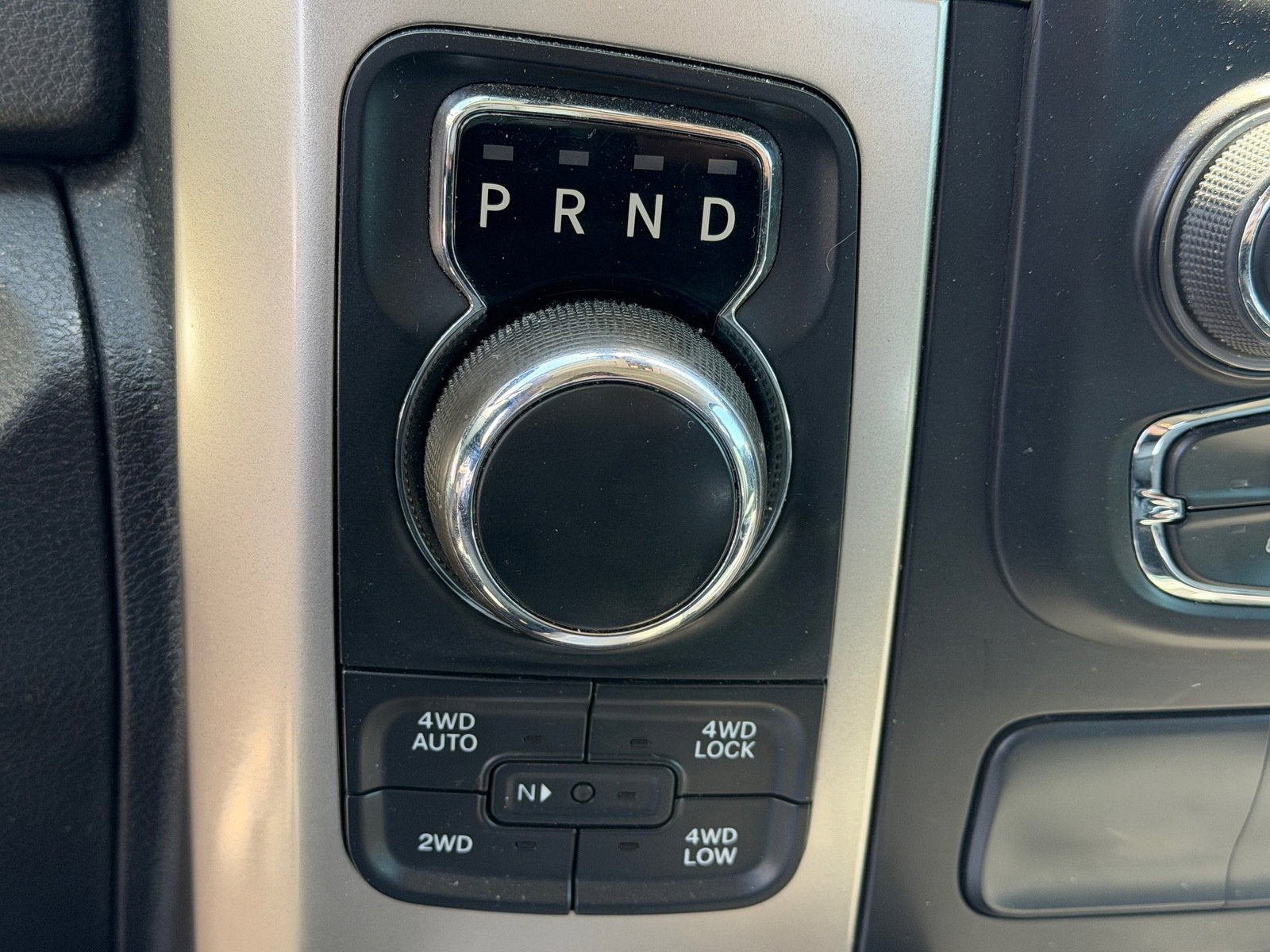 2016 RAM 1500 SLT