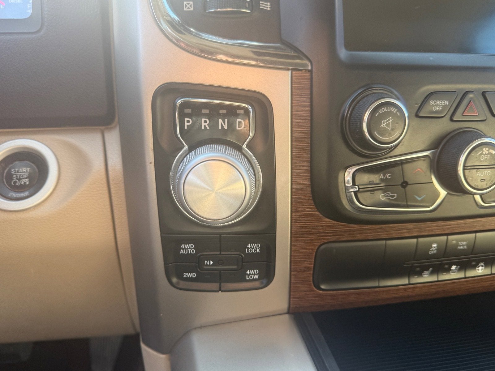 2014 RAM 1500 Laramie