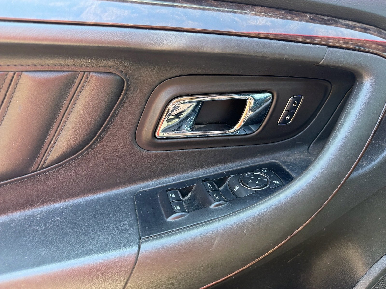2018 Ford Taurus Limited