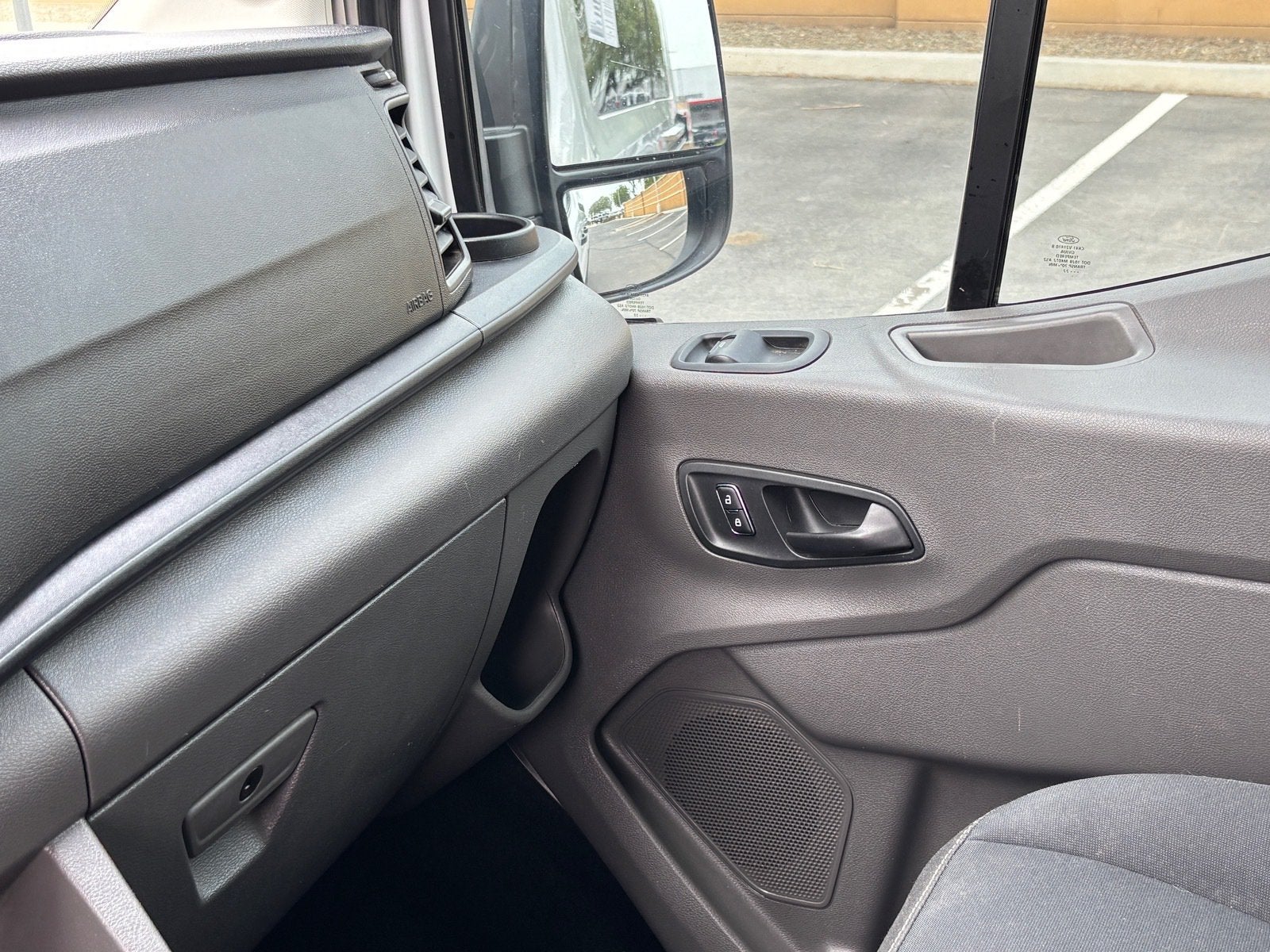 2022 Ford Transit Passenger Wagon XLT