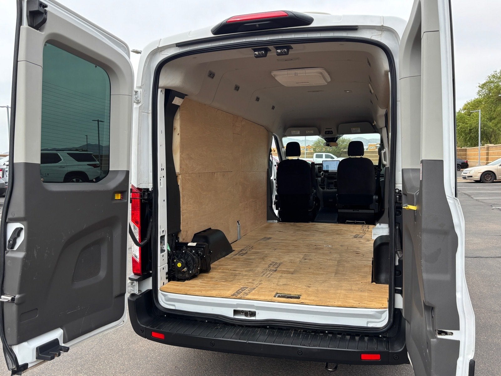2022 Ford Transit Passenger Wagon XLT