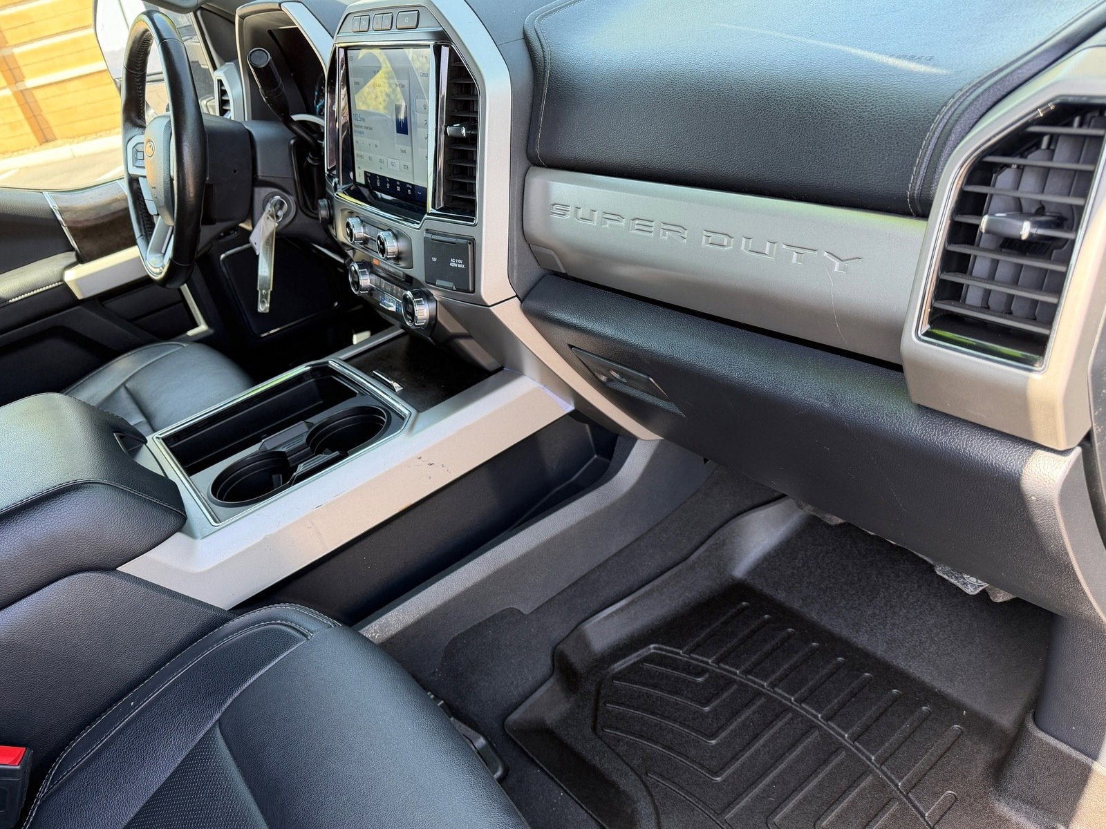 2022 Ford Super Duty F-250 SRW LARIAT