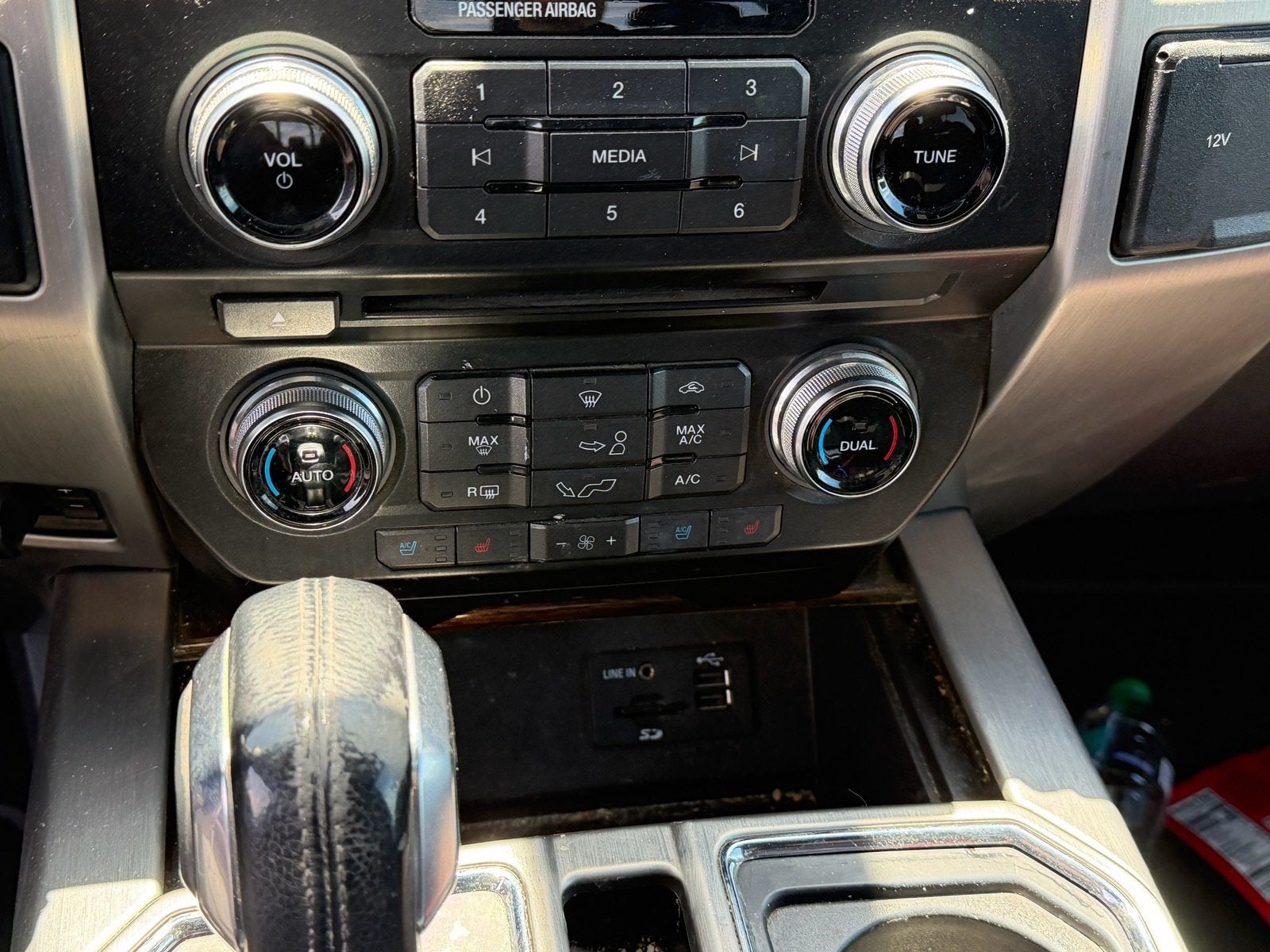 2015 Ford F-150 Platinum