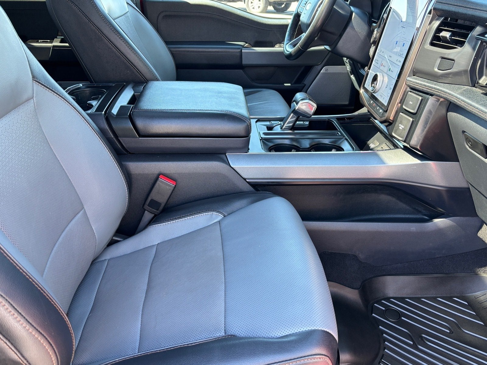 2023 Ford F-150 Lightning LARIAT