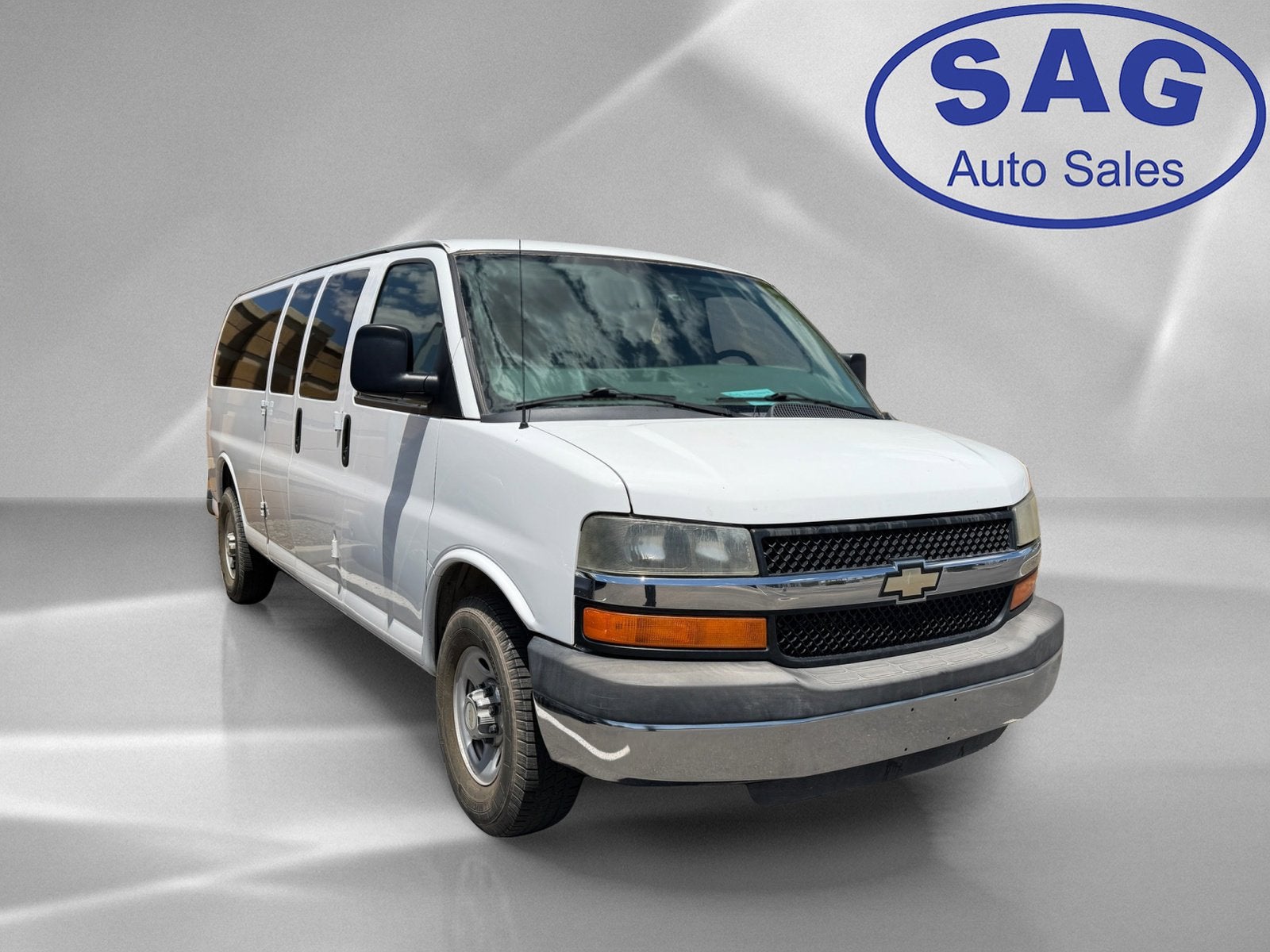 2015 Chevrolet Express Passenger LT