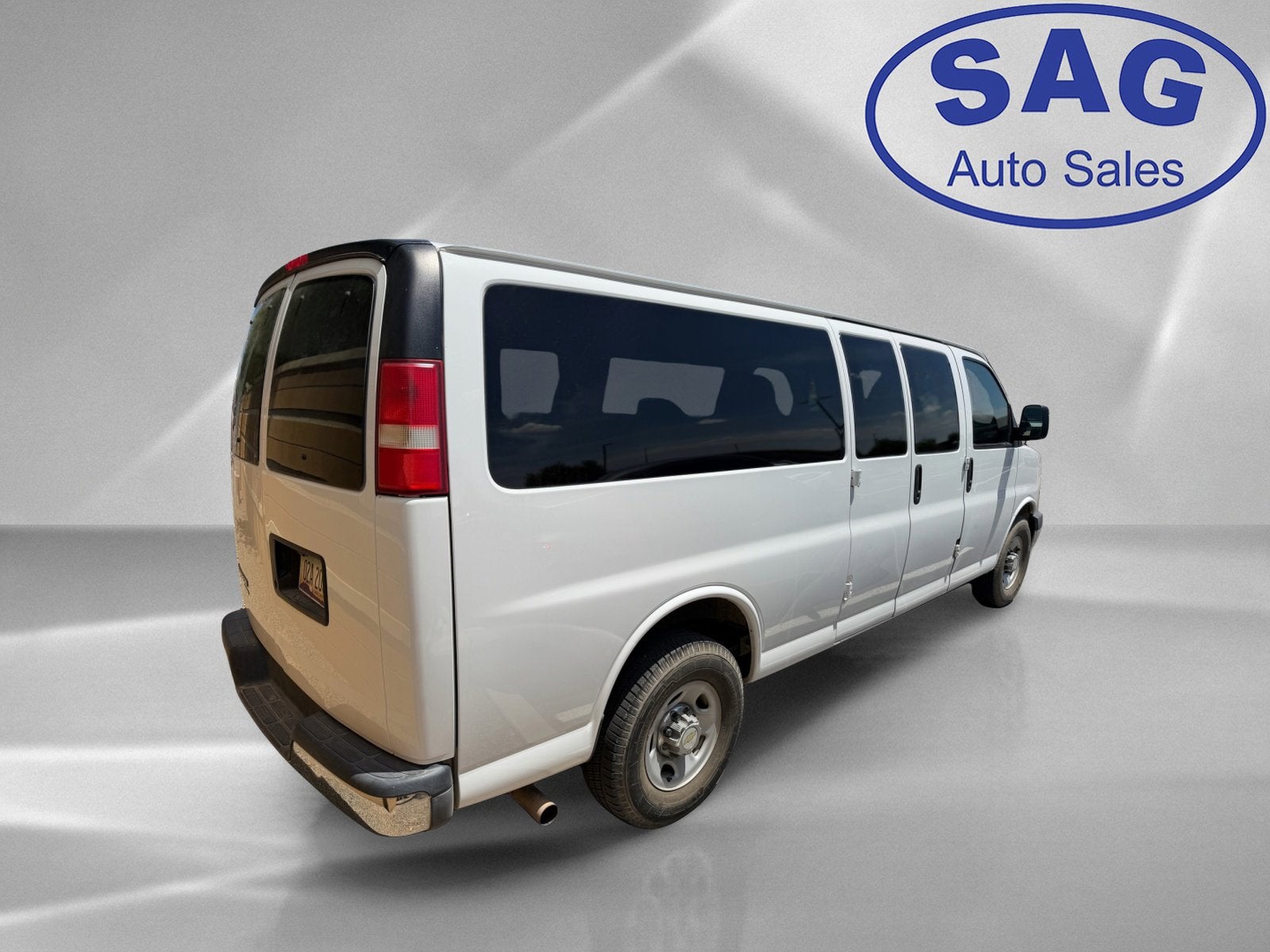 2015 Chevrolet Express Passenger LT