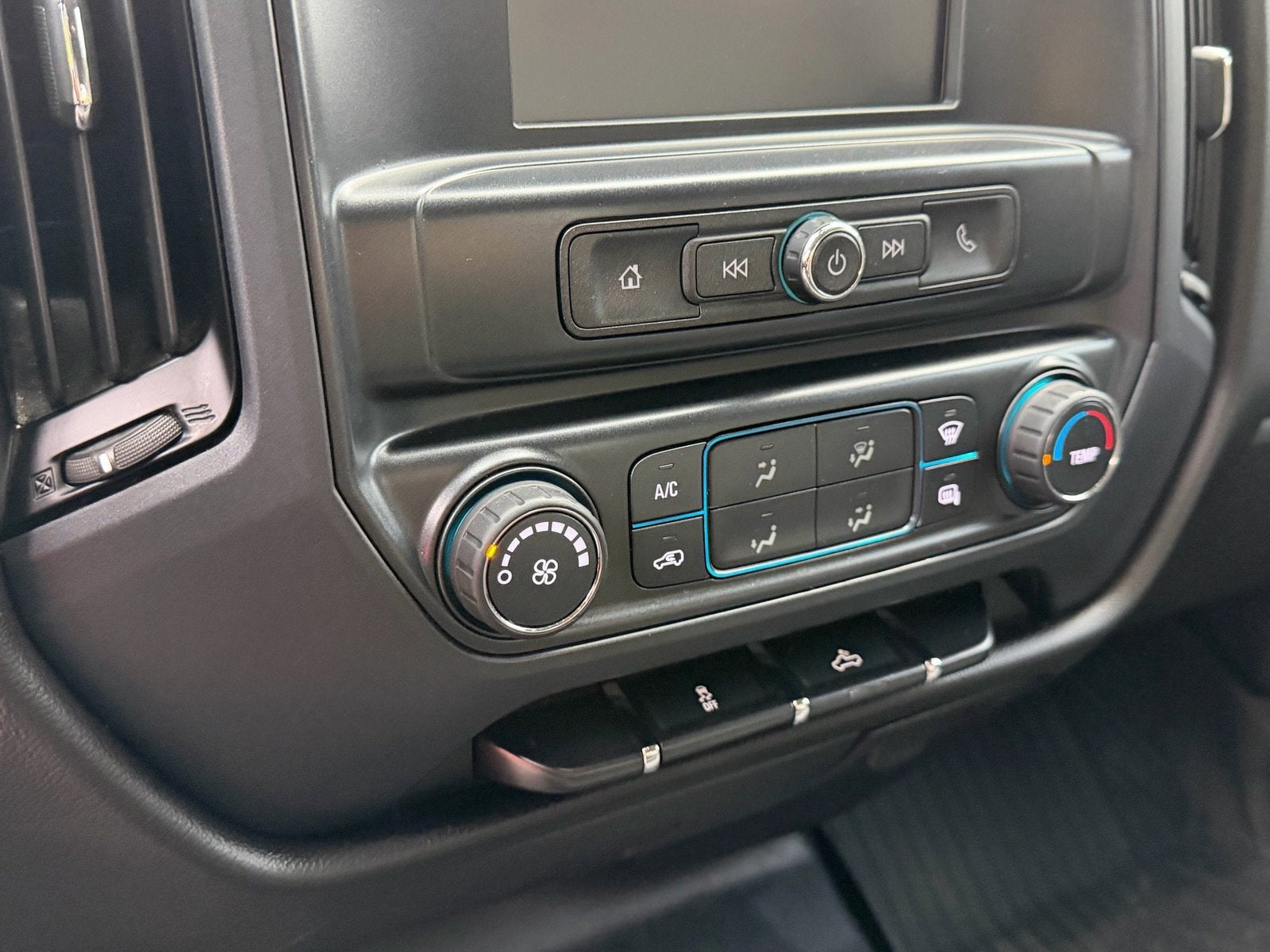 2018 Chevrolet Silverado 1500 LS