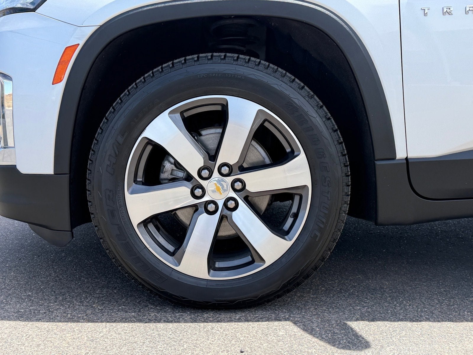2022 Chevrolet Traverse LT Leather