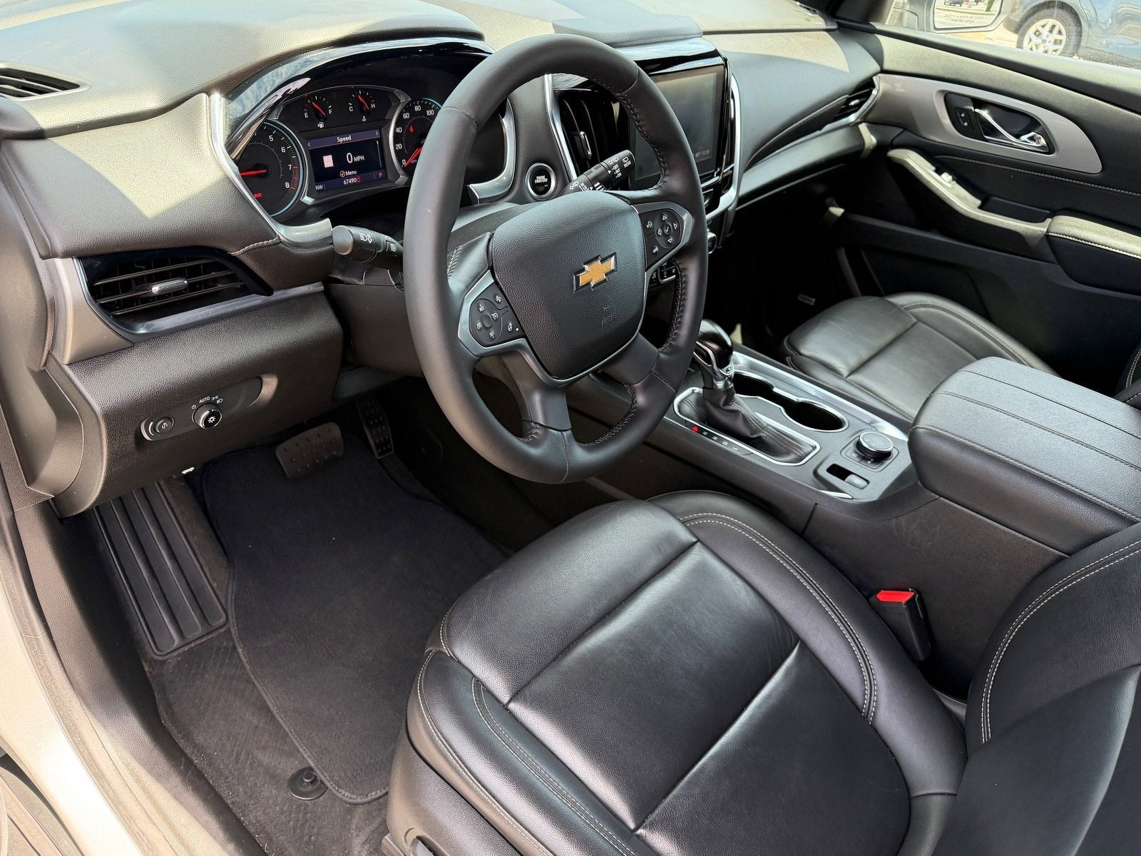 2022 Chevrolet Traverse LT Leather