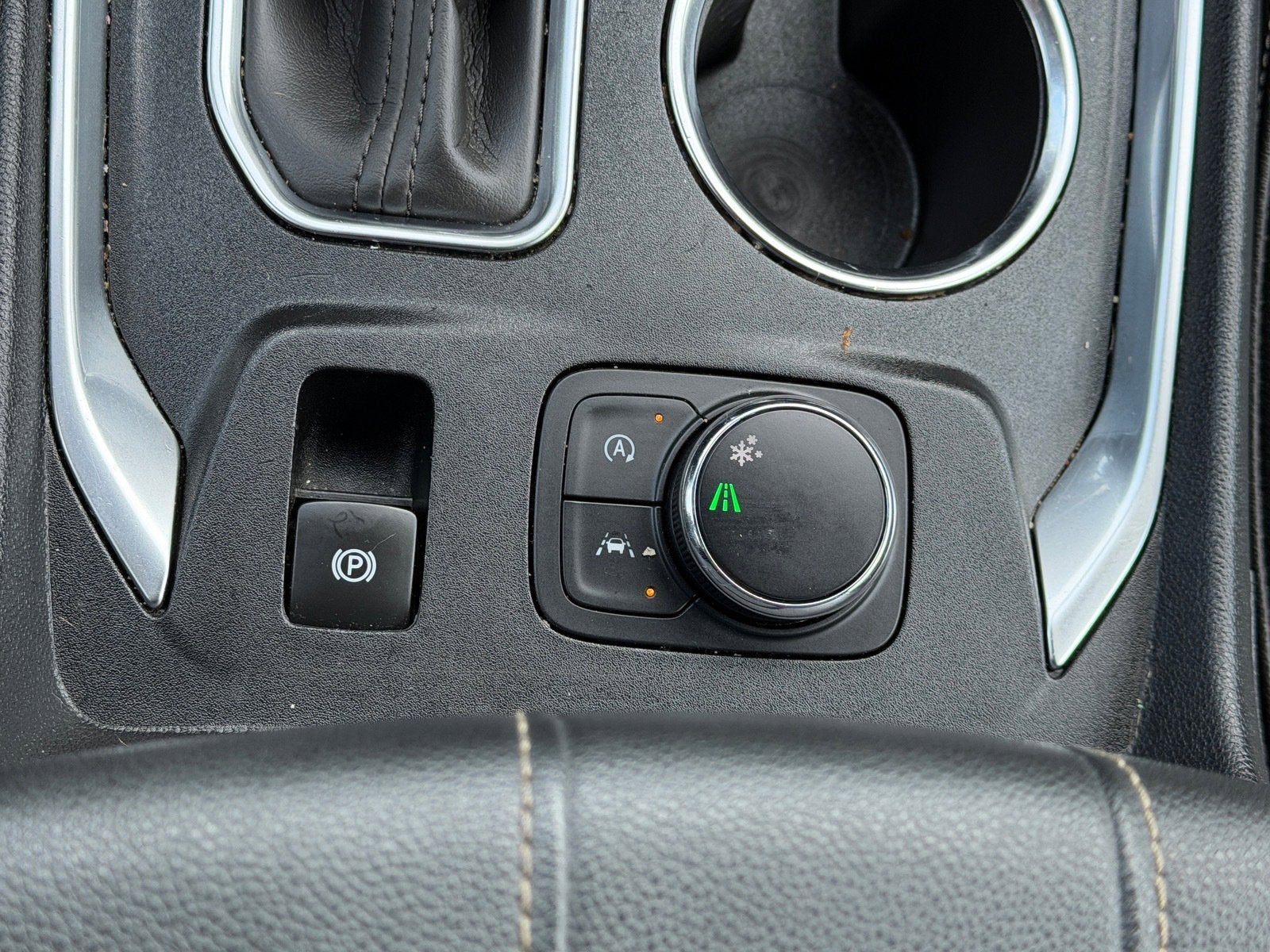 2022 Chevrolet Traverse LT Leather