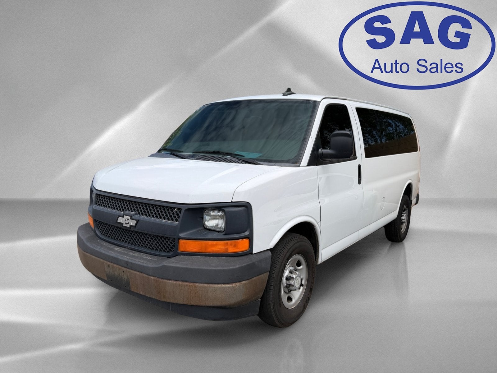 2017 Chevrolet Express Passenger LS