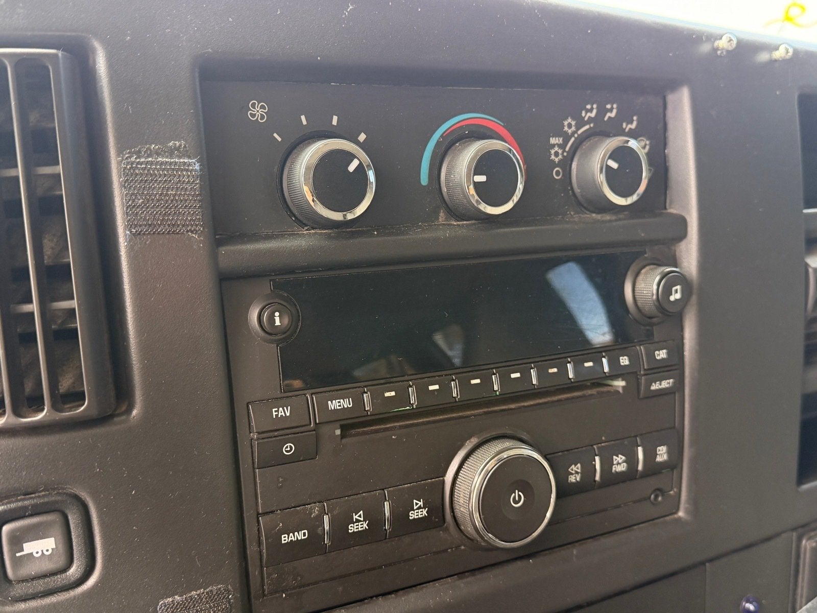 2017 Chevrolet Express Passenger LS