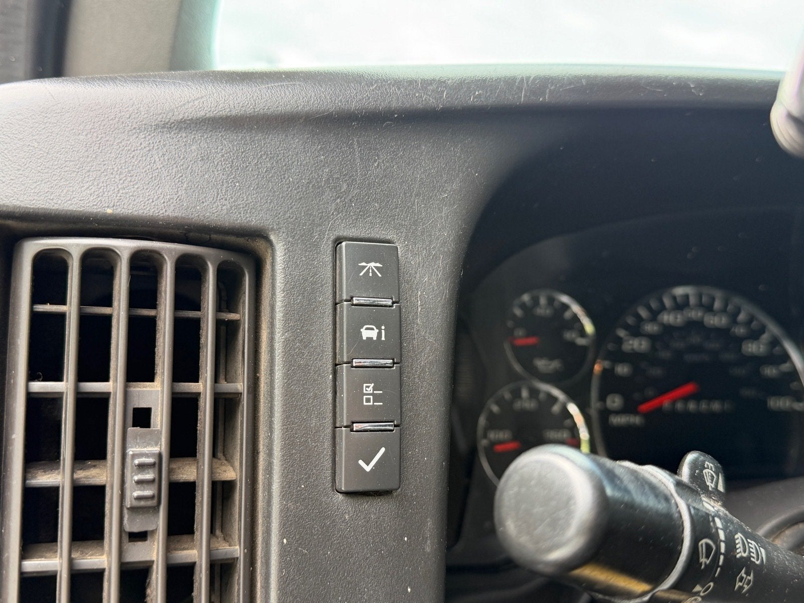 2017 Chevrolet Express Passenger LS
