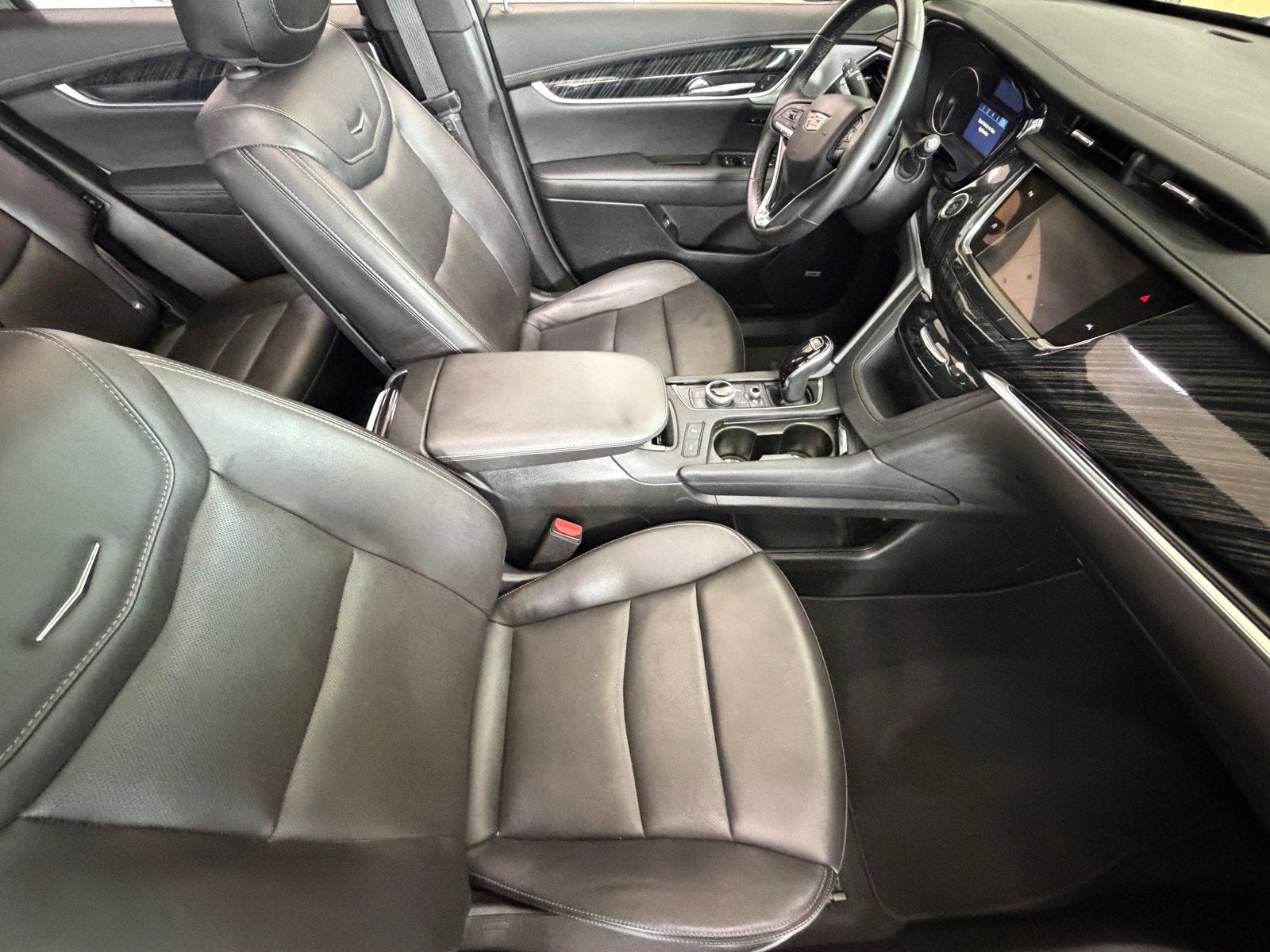 2025 Cadillac XT6 FWD Premium Luxury