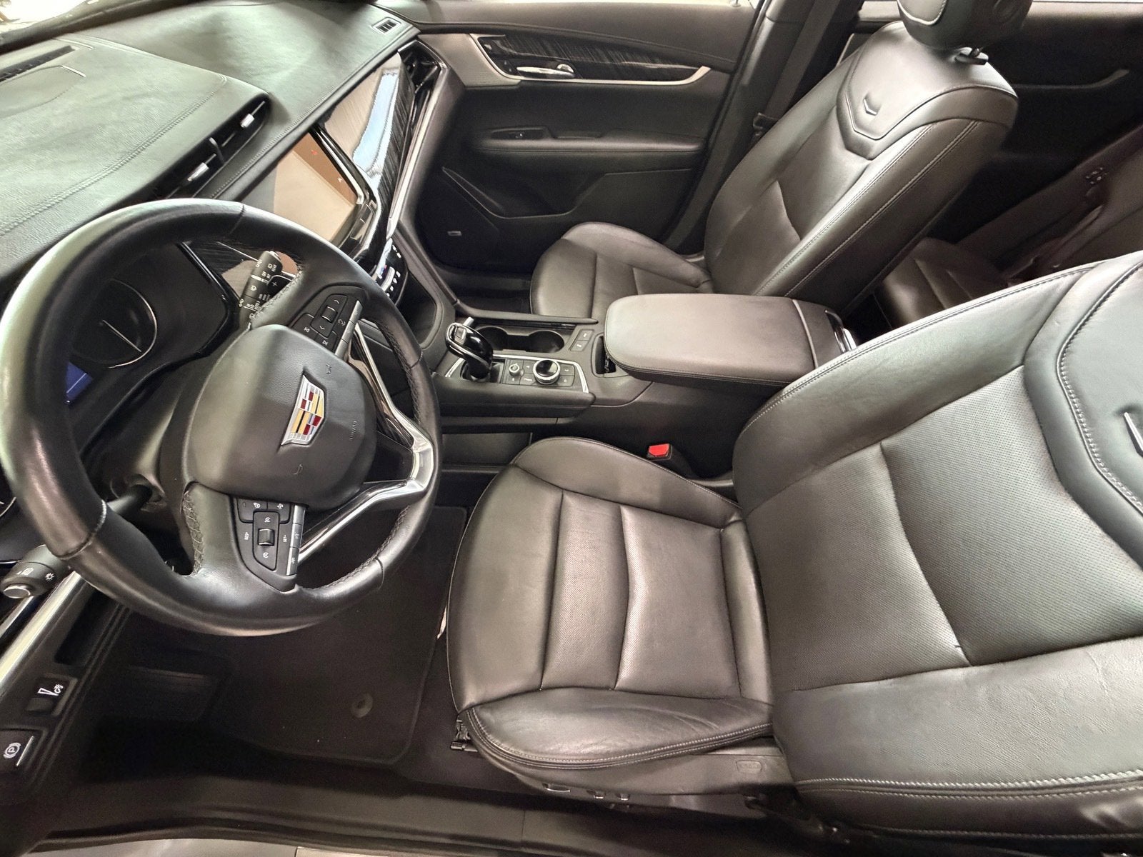 2025 Cadillac XT6 FWD Premium Luxury