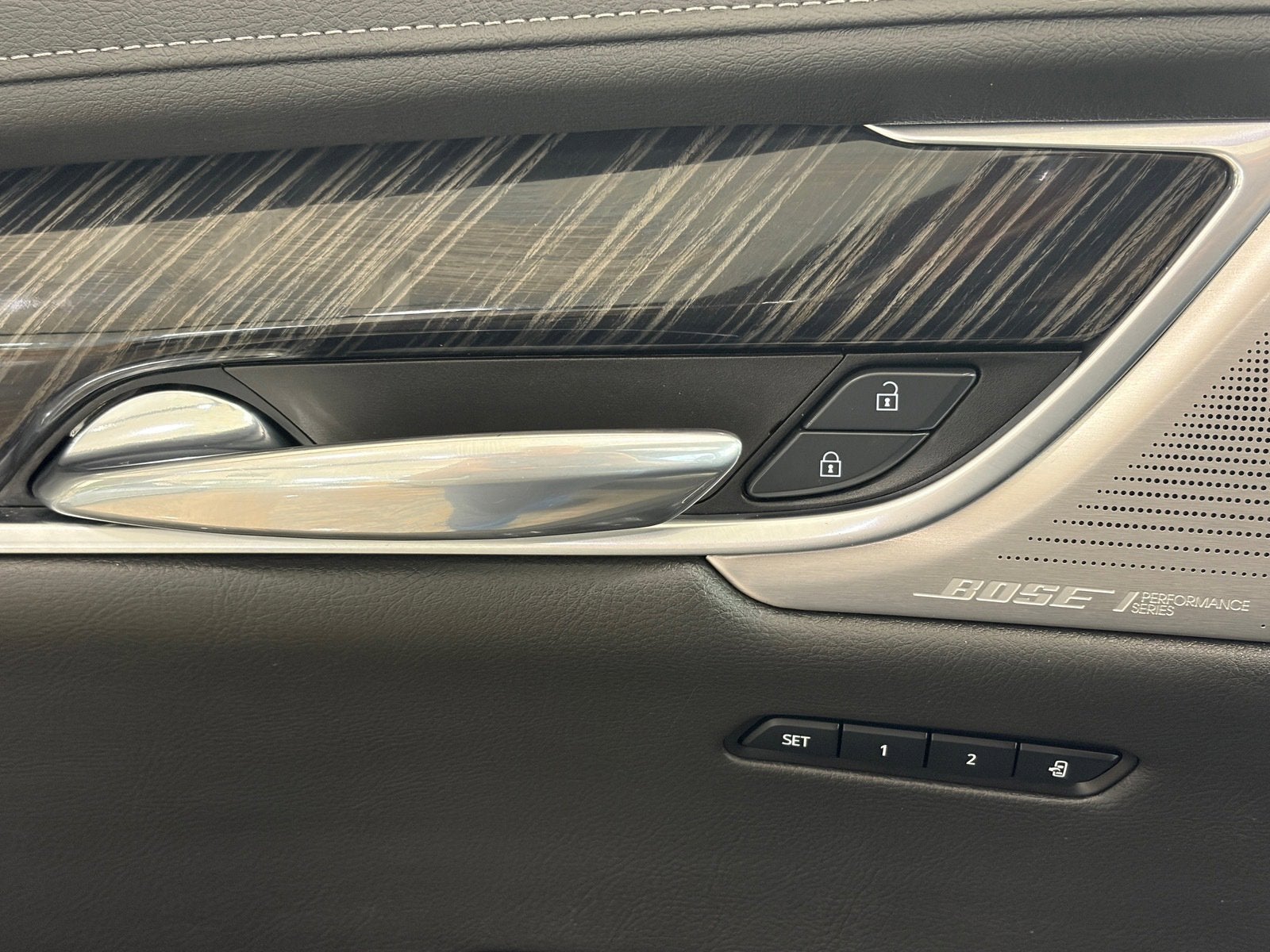 2025 Cadillac XT6 FWD Premium Luxury