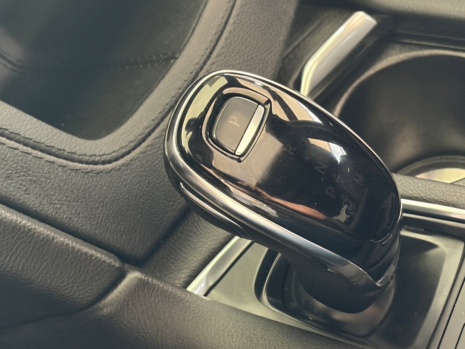 2025 Cadillac XT6 FWD Premium Luxury
