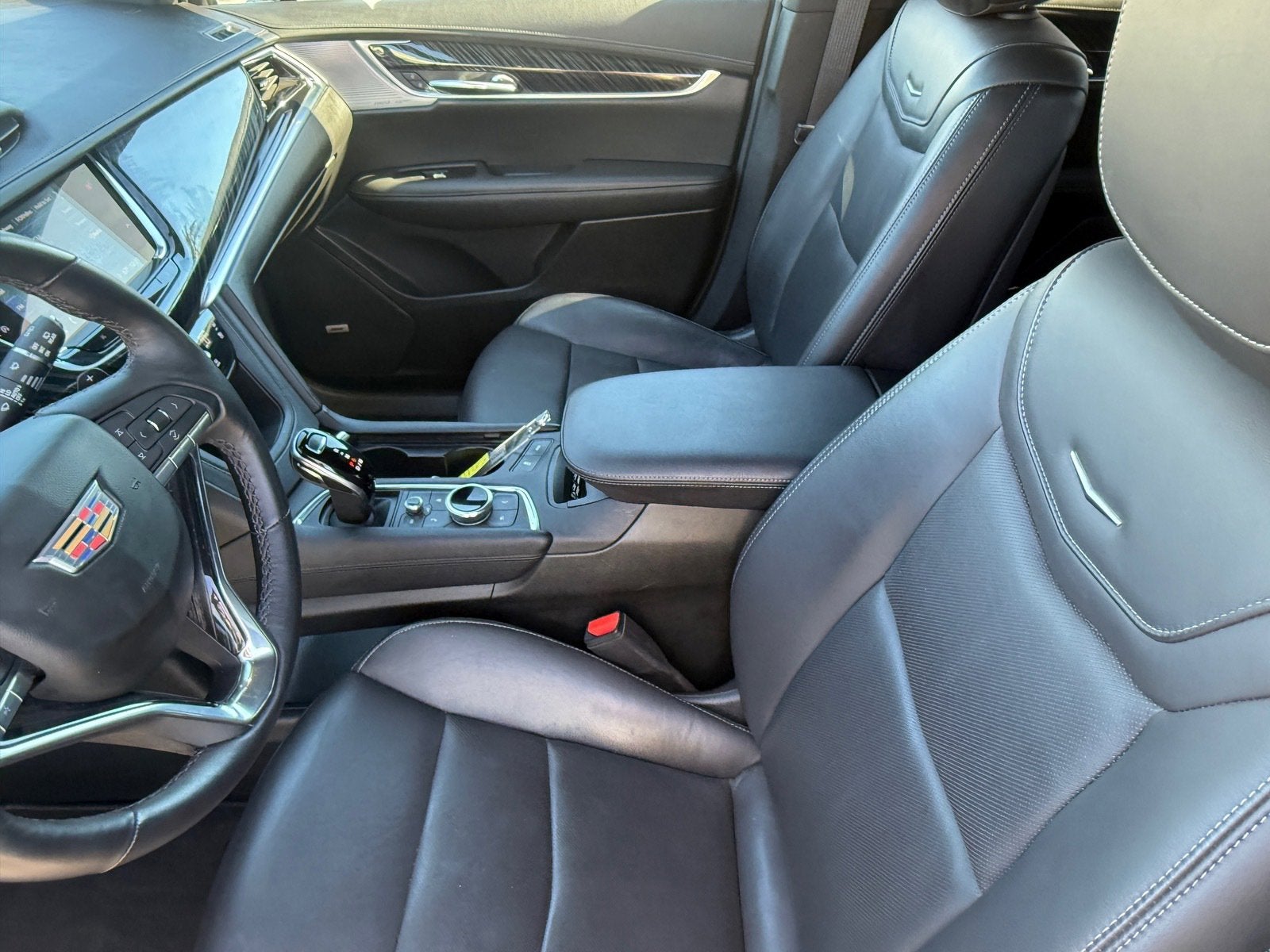 2025 Cadillac XT6 FWD Premium Luxury