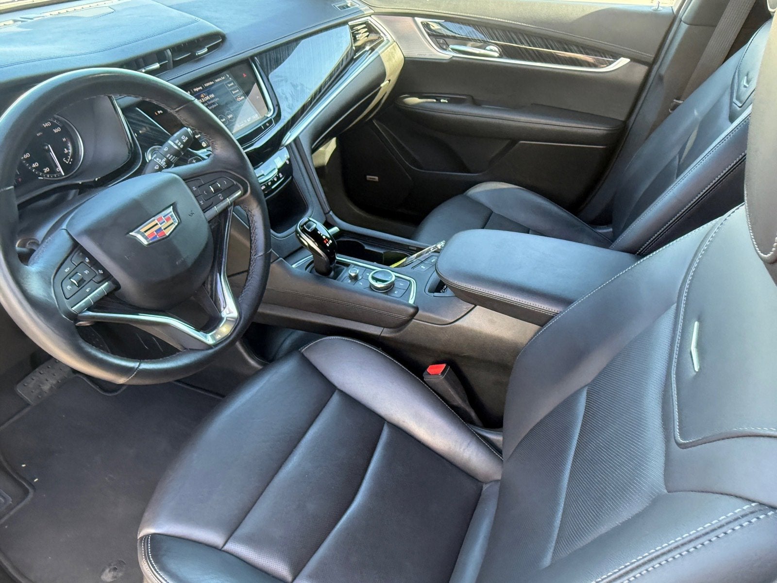 2025 Cadillac XT6 FWD Premium Luxury