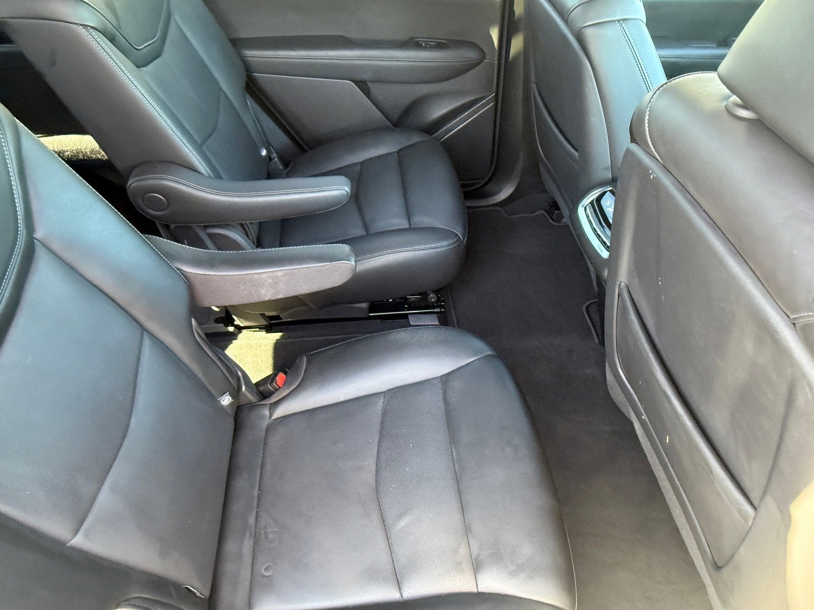 2025 Cadillac XT6 FWD Premium Luxury