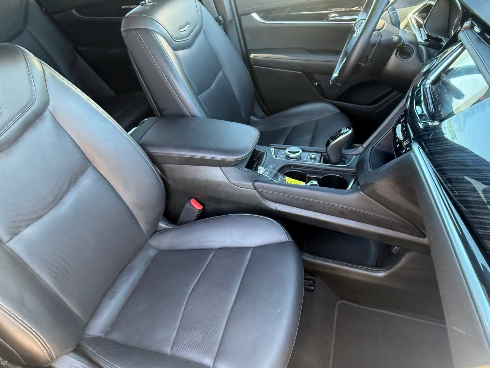 2025 Cadillac XT6 FWD Premium Luxury