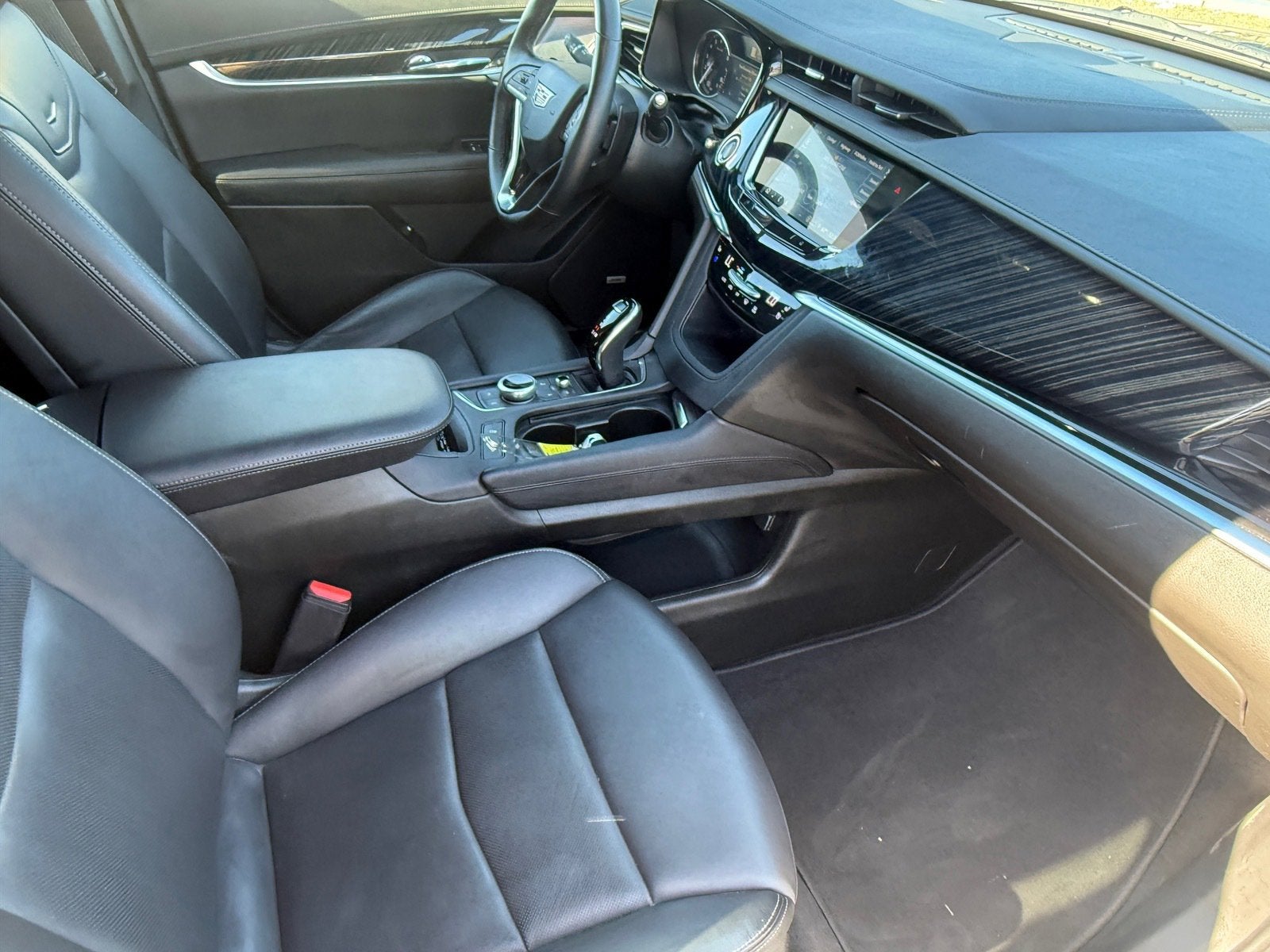 2025 Cadillac XT6 FWD Premium Luxury