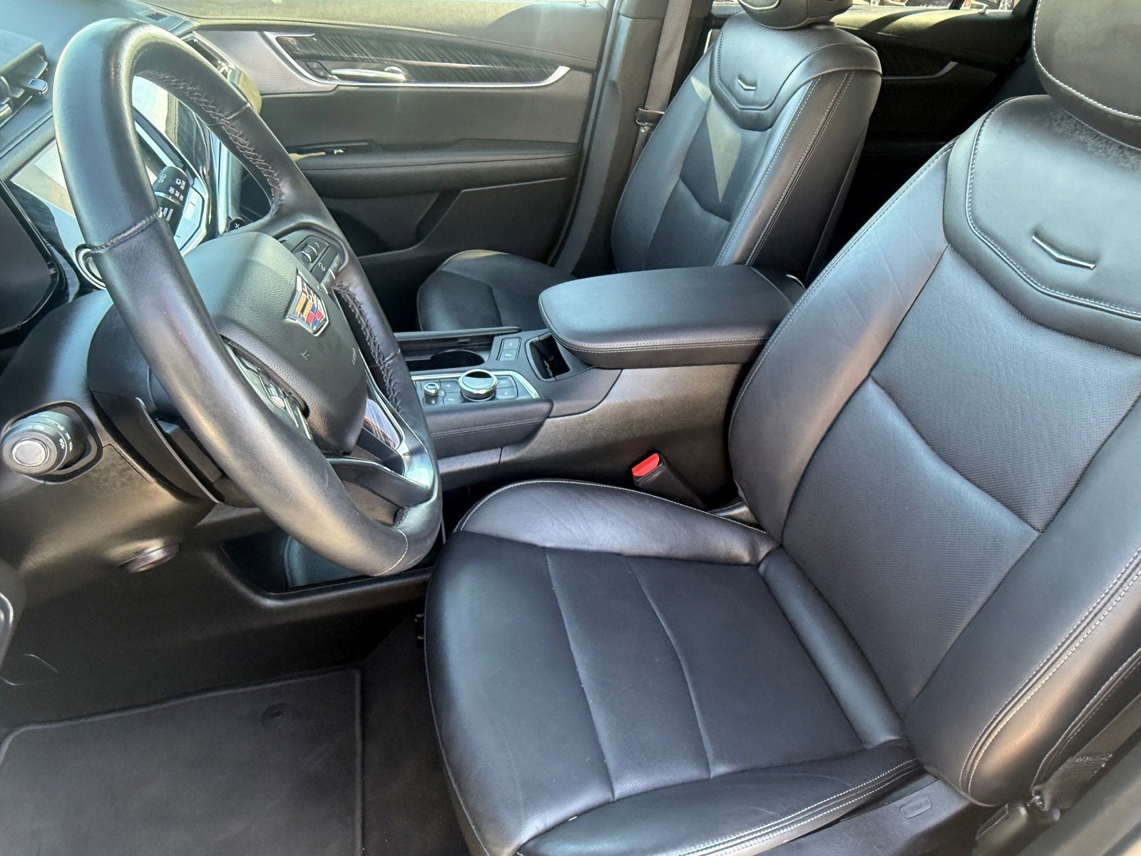 2025 Cadillac XT6 FWD Premium Luxury