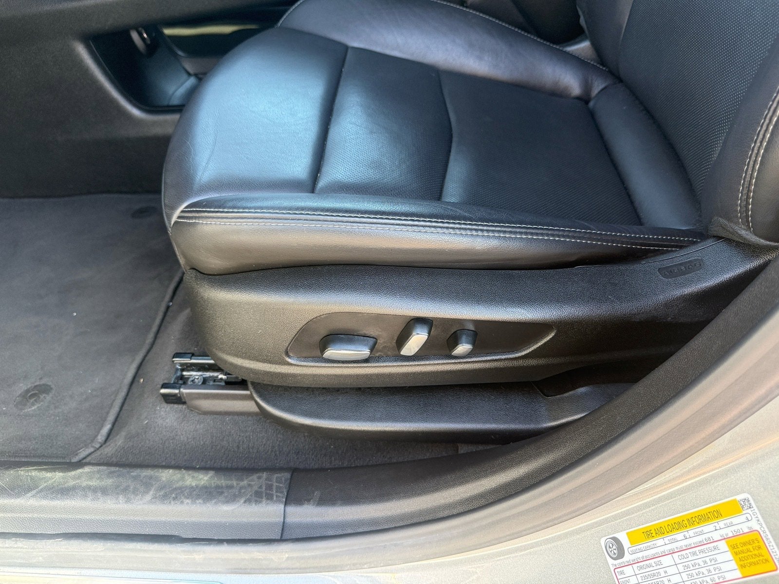 2025 Cadillac XT6 FWD Premium Luxury