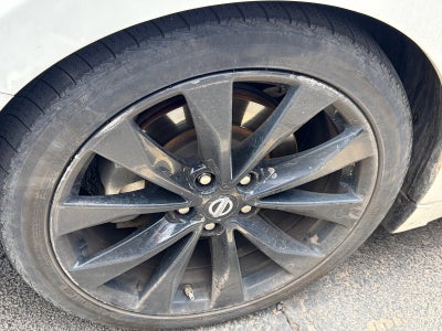 2017 Nissan Maxima SR