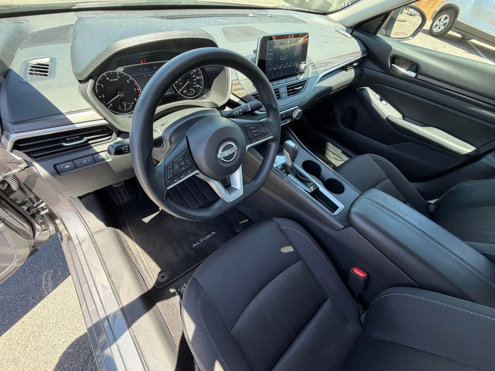 2025 Nissan Altima SV - Photo 16