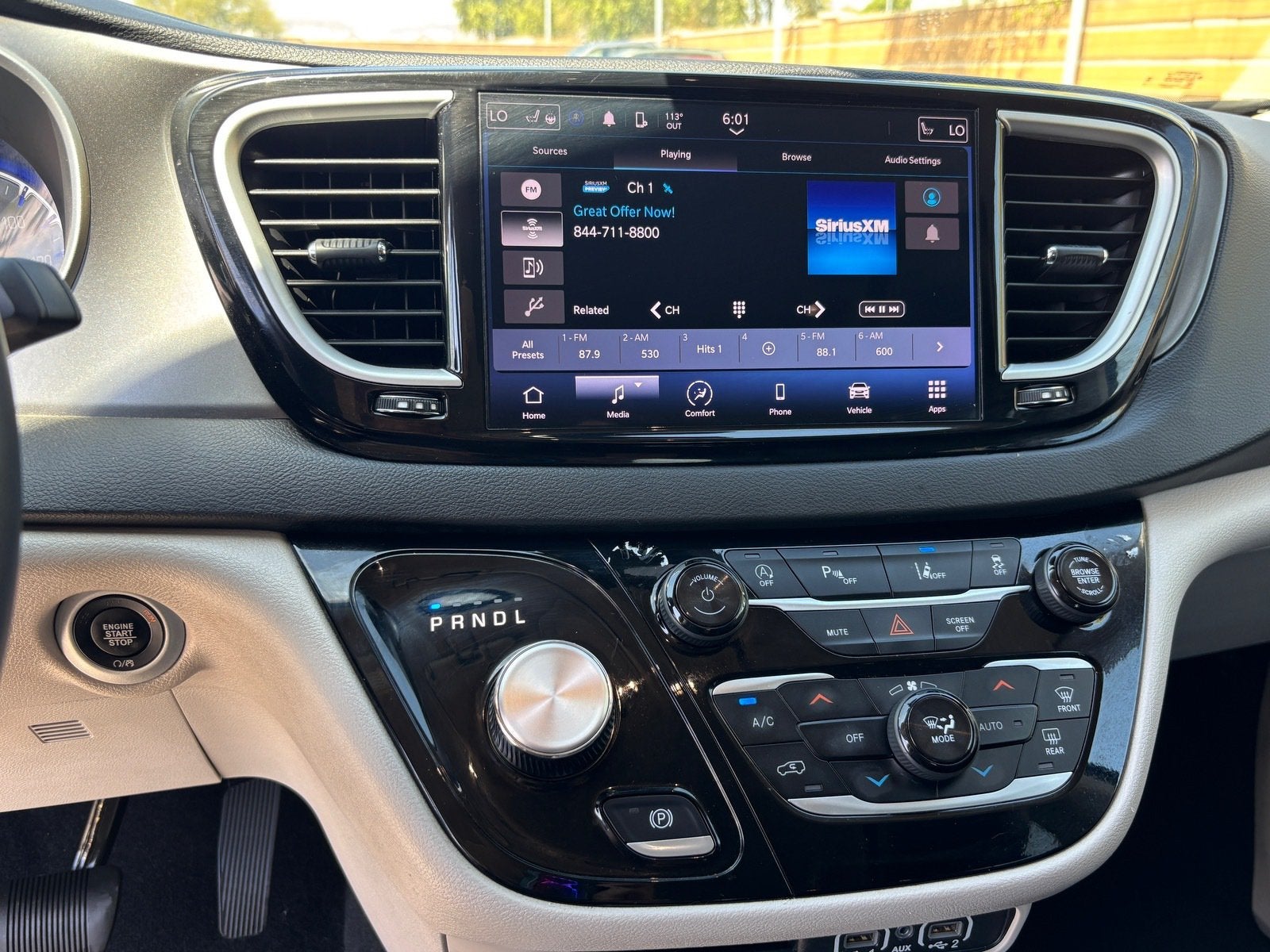 2024 Chrysler Pacifica Touring L