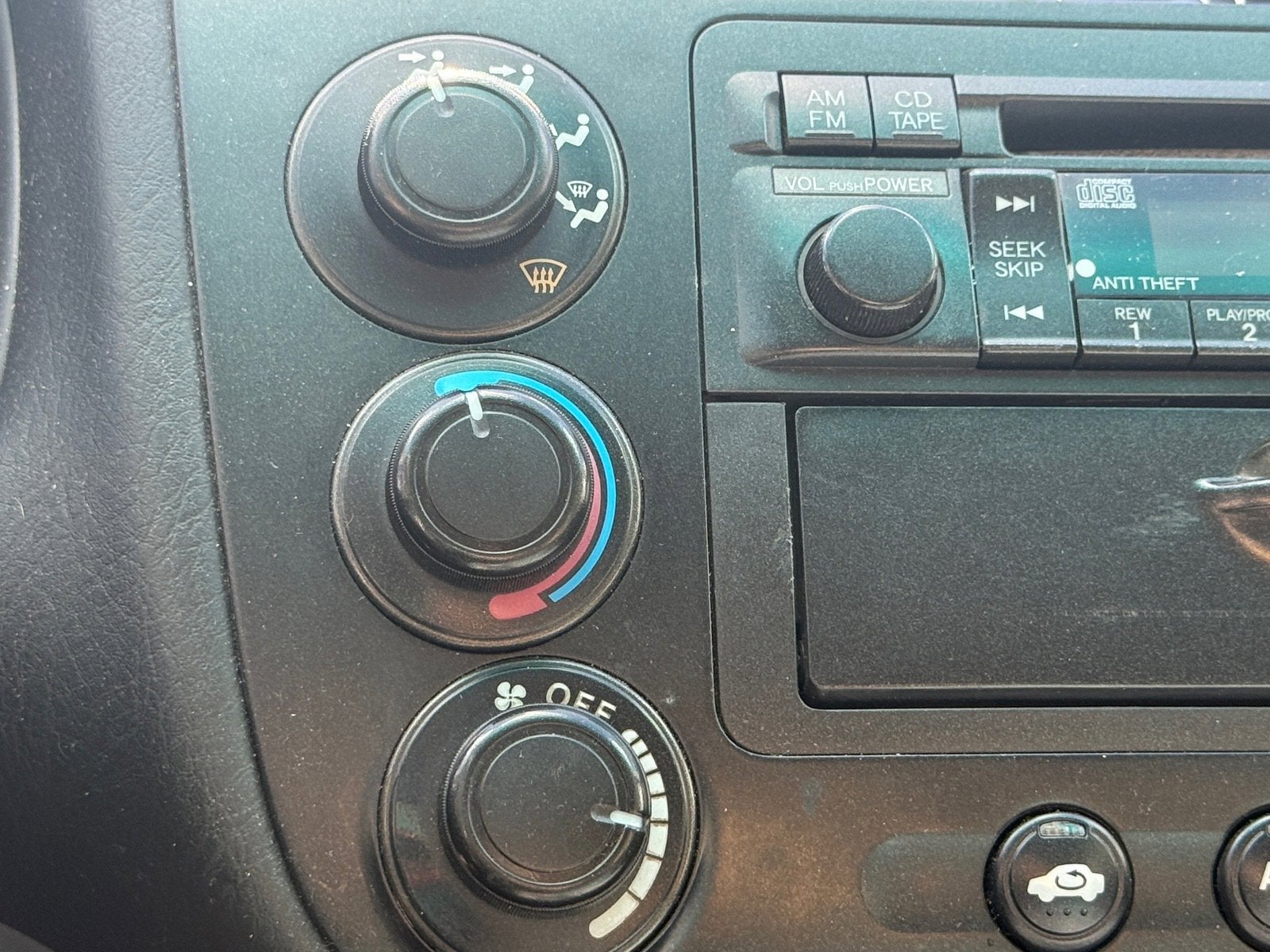 2005 Honda Civic Sdn LX