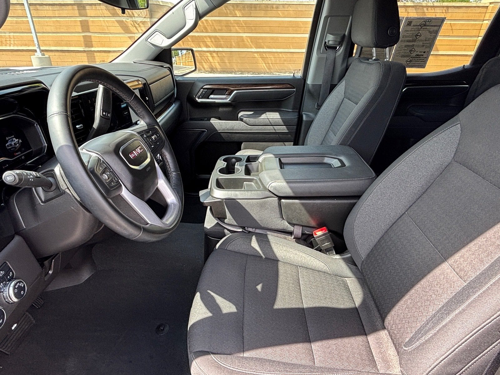 2025 GMC Sierra 1500 SLE