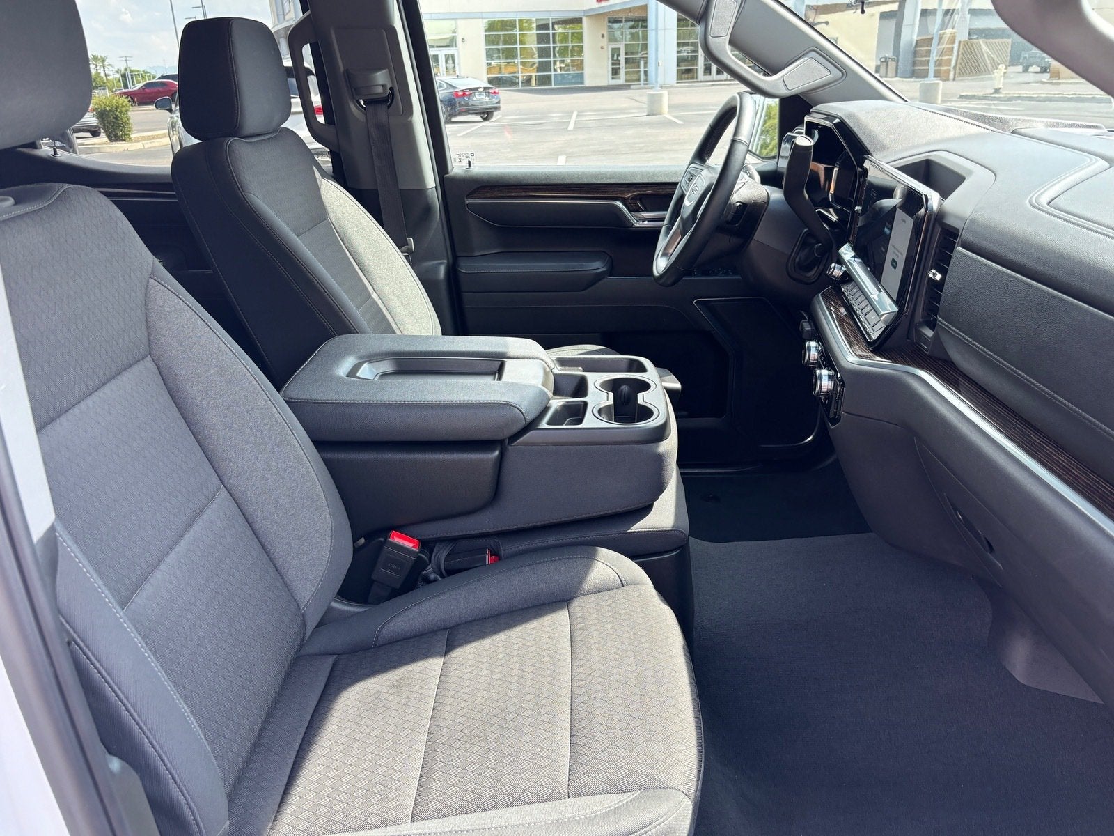 2025 GMC Sierra 1500 SLE