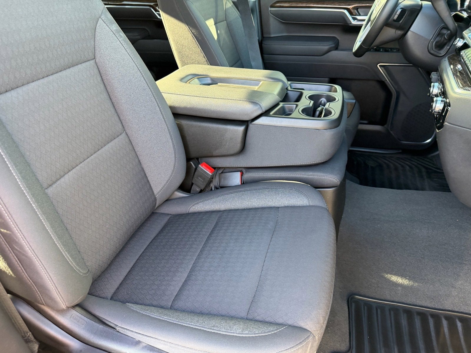 2025 GMC Sierra 1500 SLE