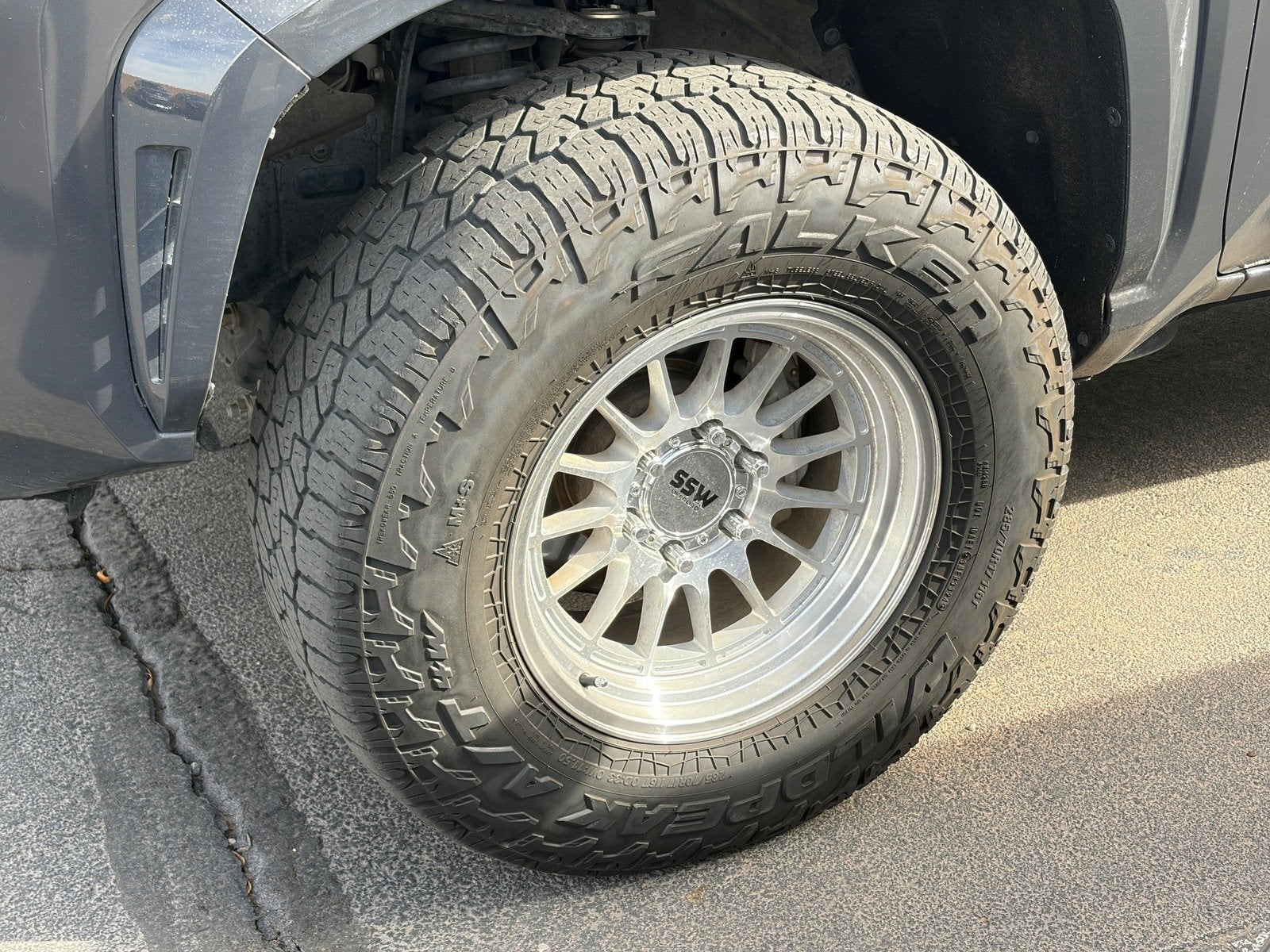 2024 Toyota Tacoma 4WD SR5