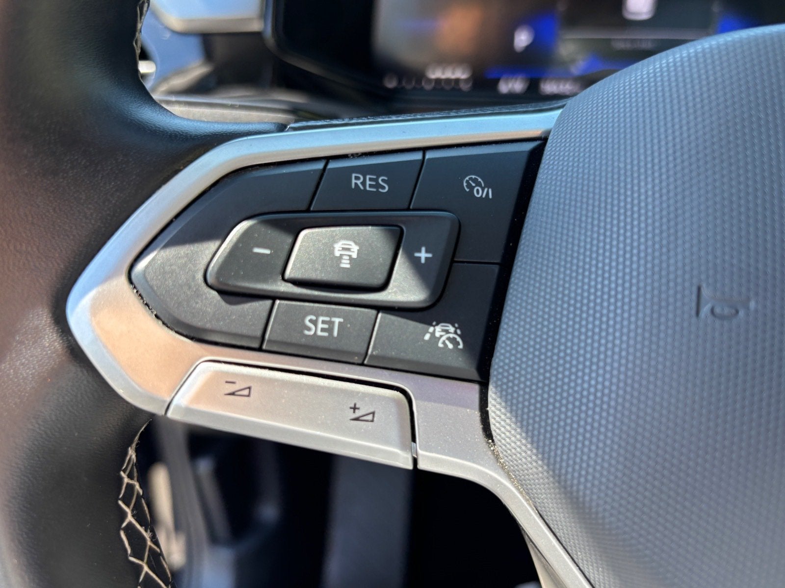 2025 Volkswagen Taos S
