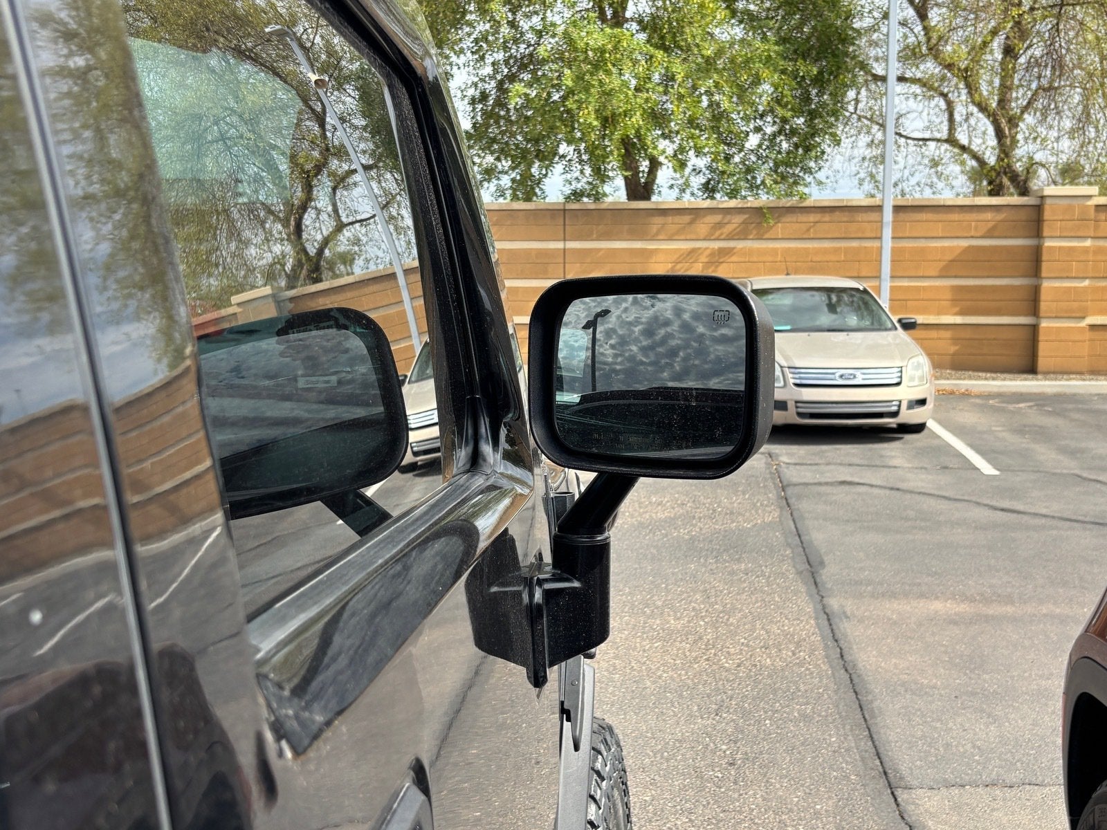 2005 HUMMER H2 SUV