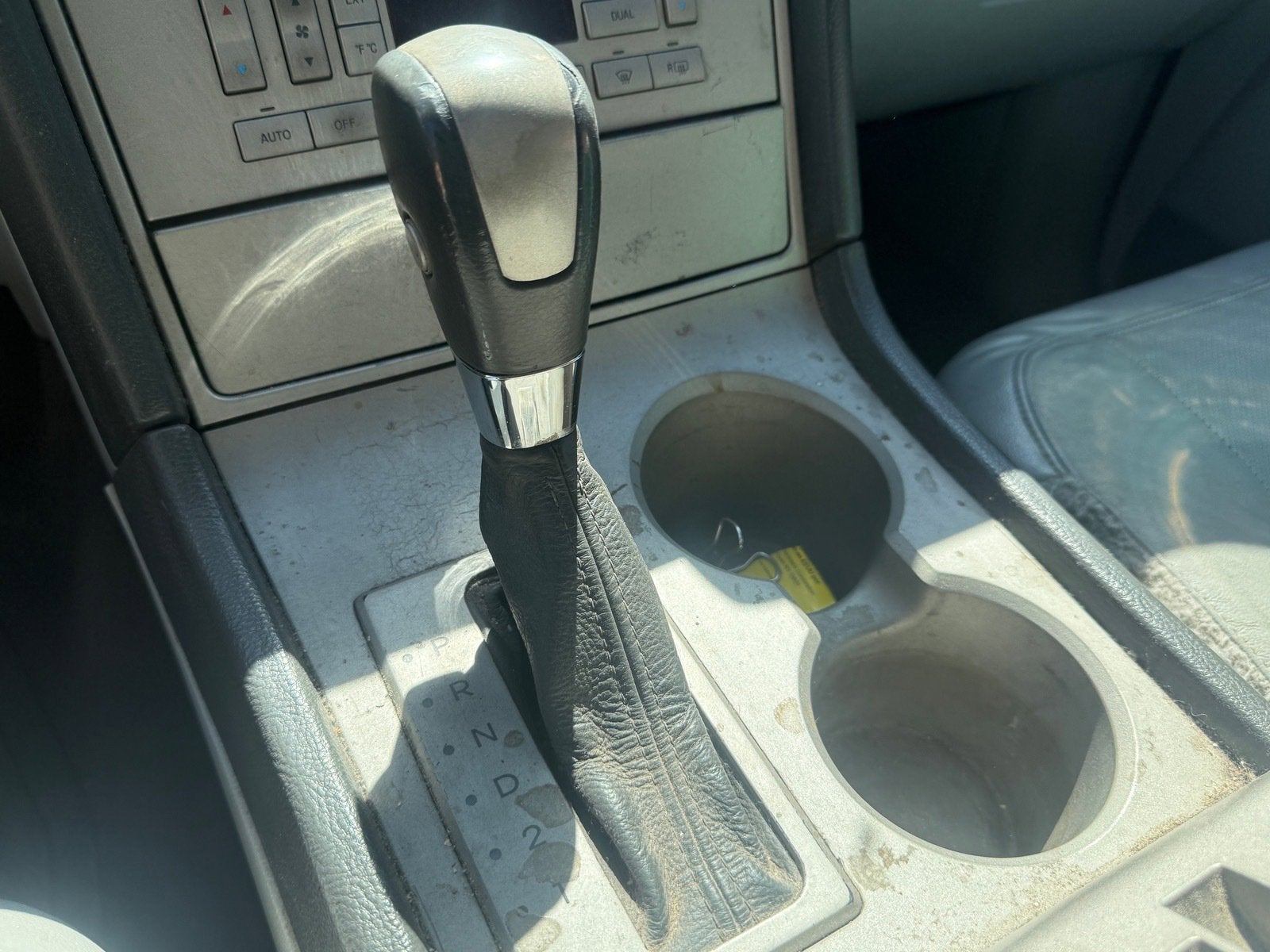 2004 Lincoln Navigator Base