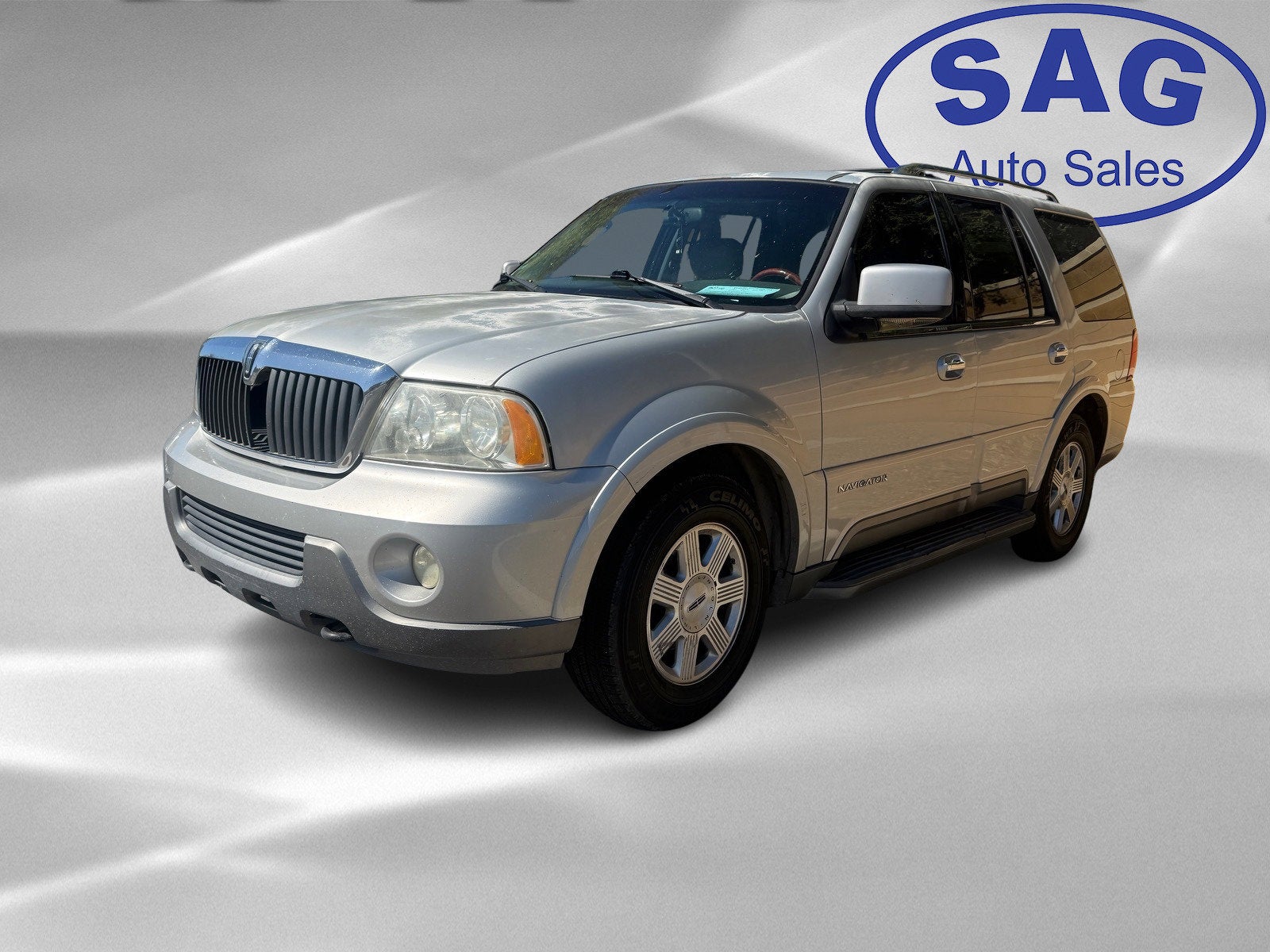 2004 Lincoln Navigator Base