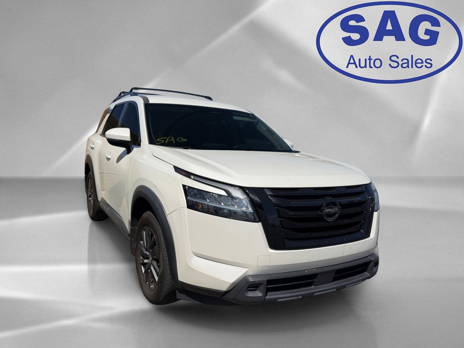 2022 Nissan Pathfinder SV