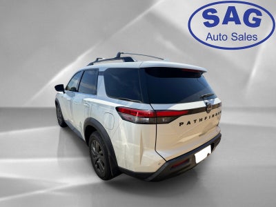 2022 Nissan Pathfinder SV