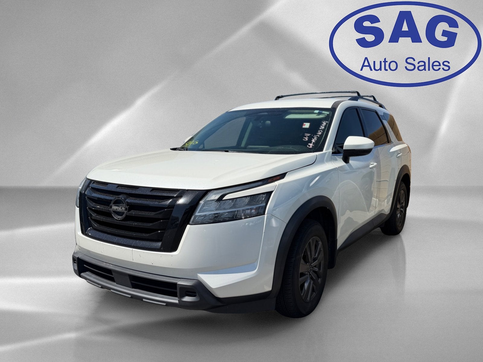 2022 Nissan Pathfinder SV