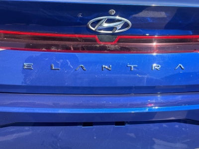 2021 Hyundai Elantra SE