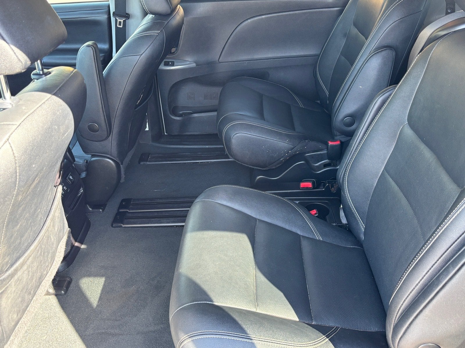 2020 Toyota Sienna SE