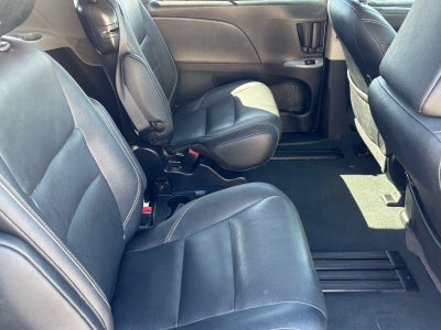2020 Toyota Sienna SE