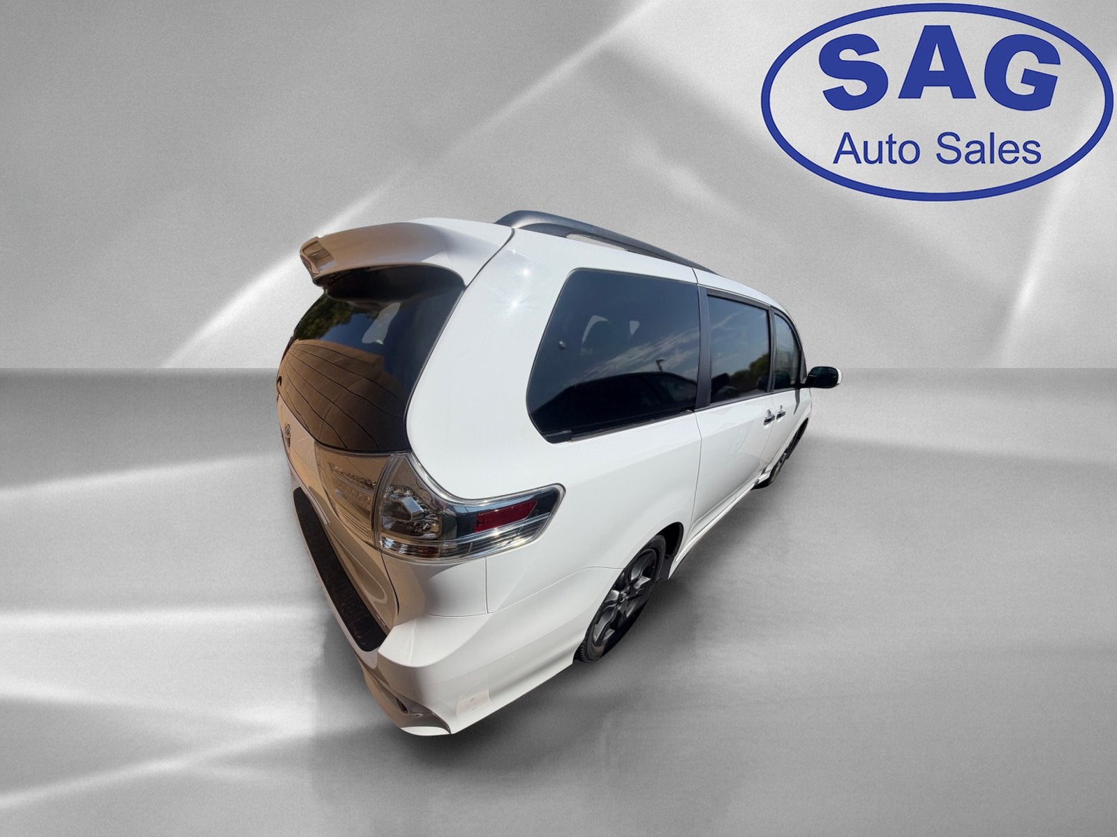 2020 Toyota Sienna SE