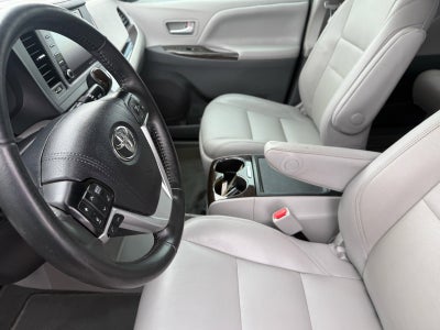2020 Toyota Sienna Base